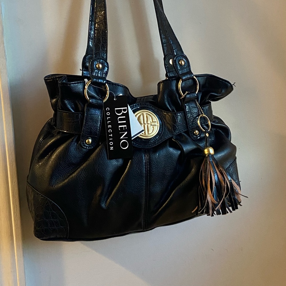 Bueno collection blank leather purse NWT